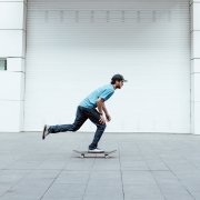 Person auf einem Skateboard